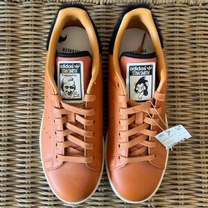NWT Lion King Scar x adidas